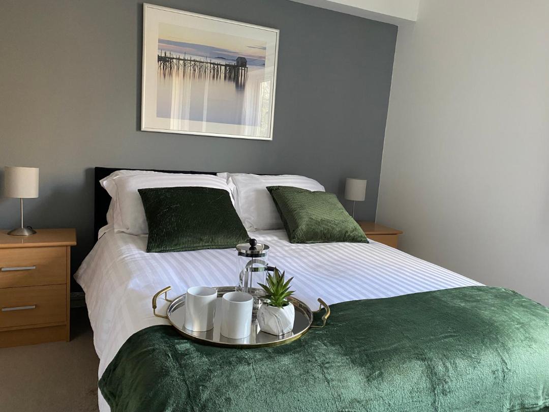 London Bridge Flat with Fast WiFi Ideal for Longer Stays Near Guys Hospital 1