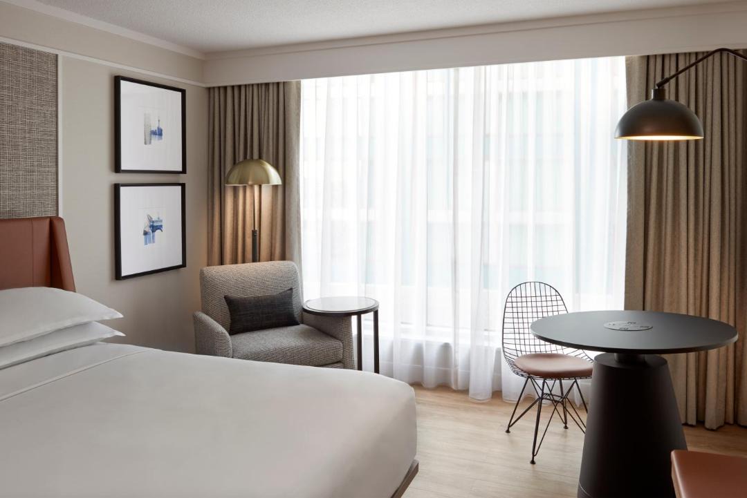 Sheraton Gateway Hotel in Toronto International Airport 1