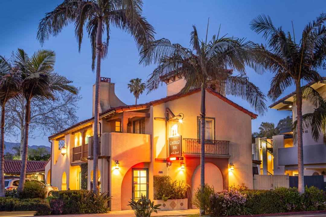 Castillo Inn at the Beach 1