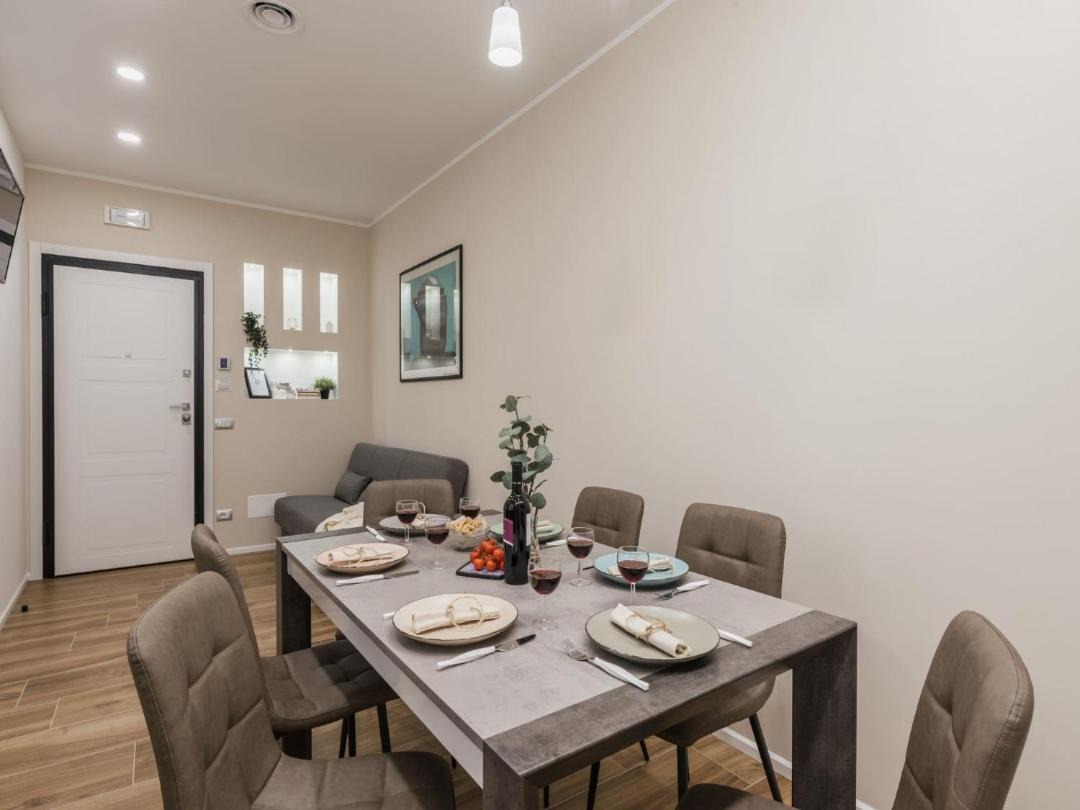 The Best Rent - Modern three-bedroom apartment a few steps from the Colosseum 1