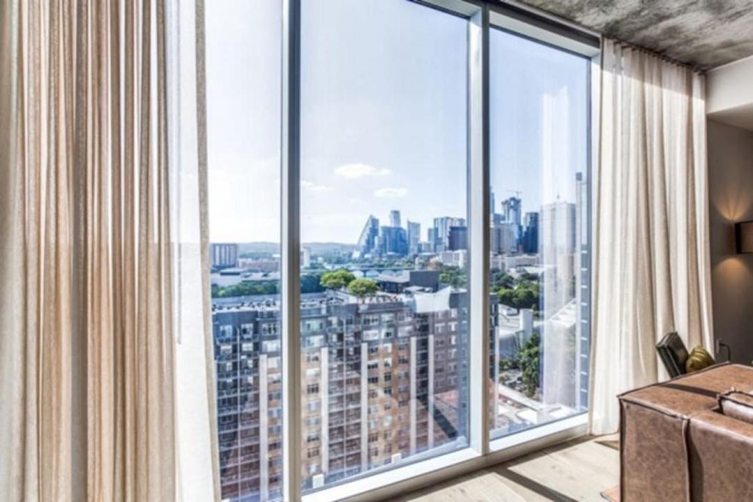 2 BR Lux Panoramic View - Rainey 1