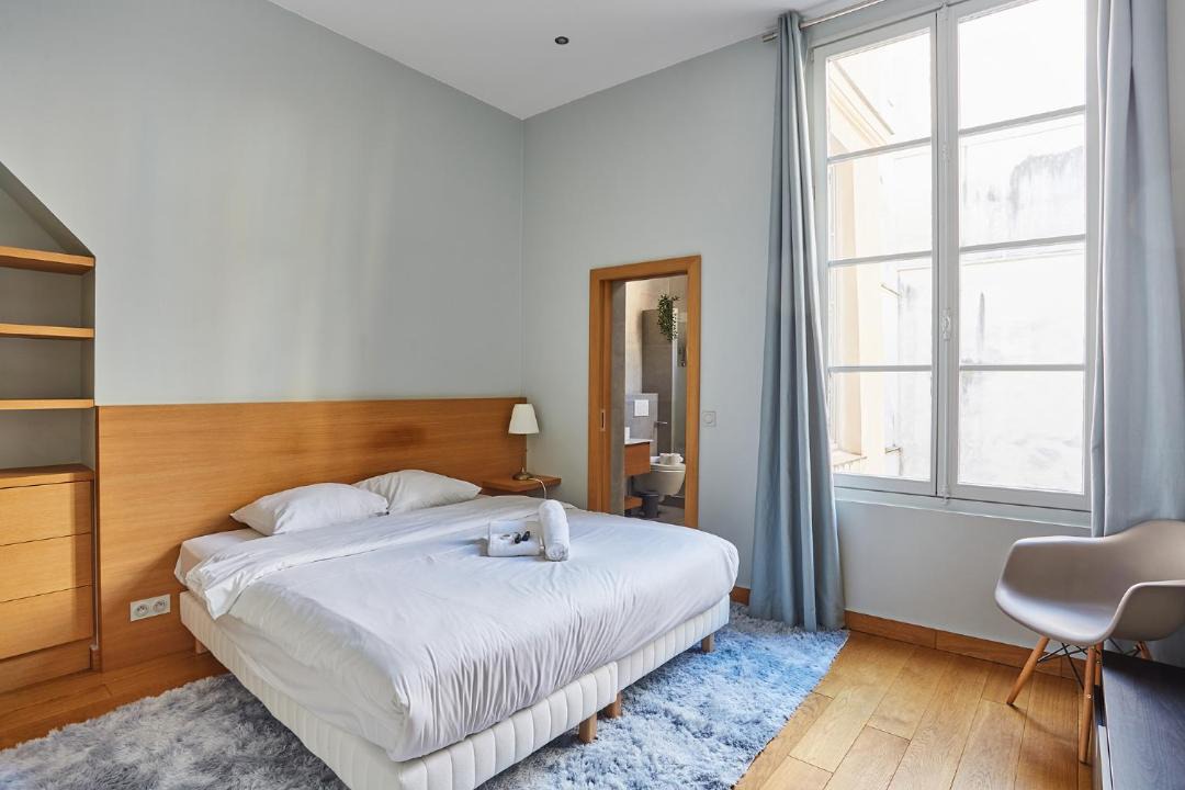 Apartment Ile Saint Louis by Studio prestige 1