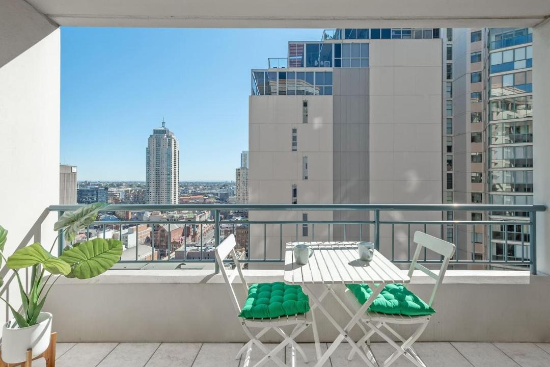 Top of the Town with Sydney CBD at its Doorstep 1