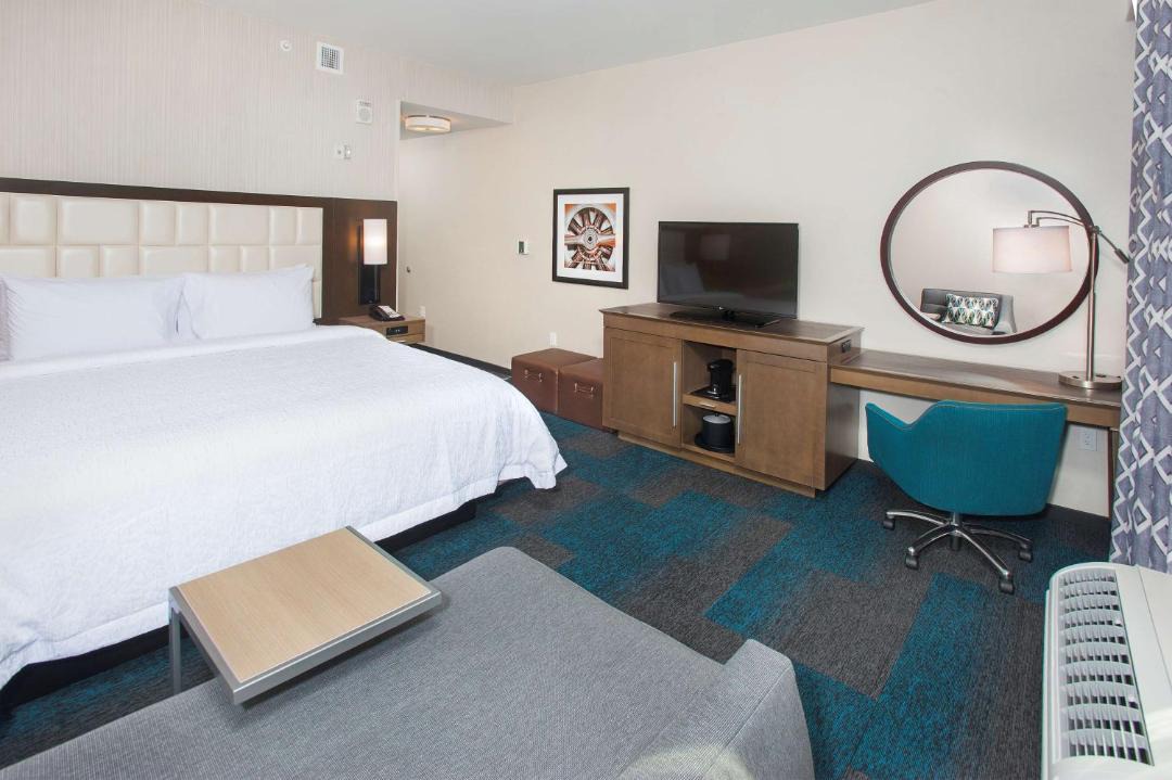 Hampton Inn & Suites LAX El Segundo 1