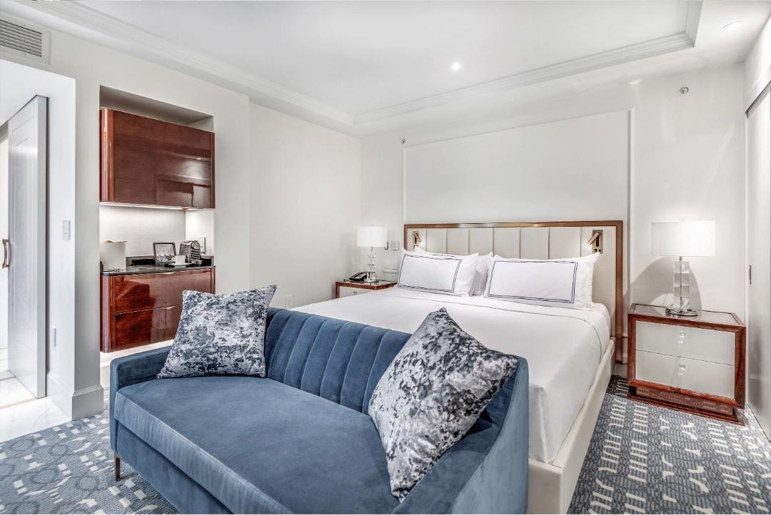 AZUR Legacy Collection Hotel 1