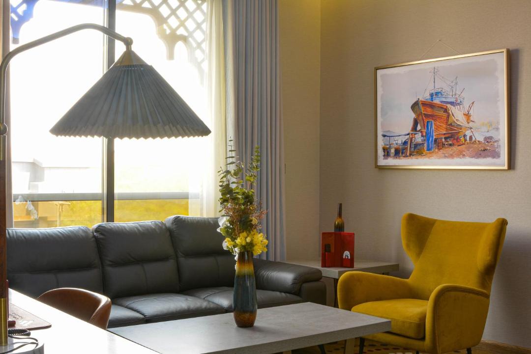 Redwaves Hotel 1
