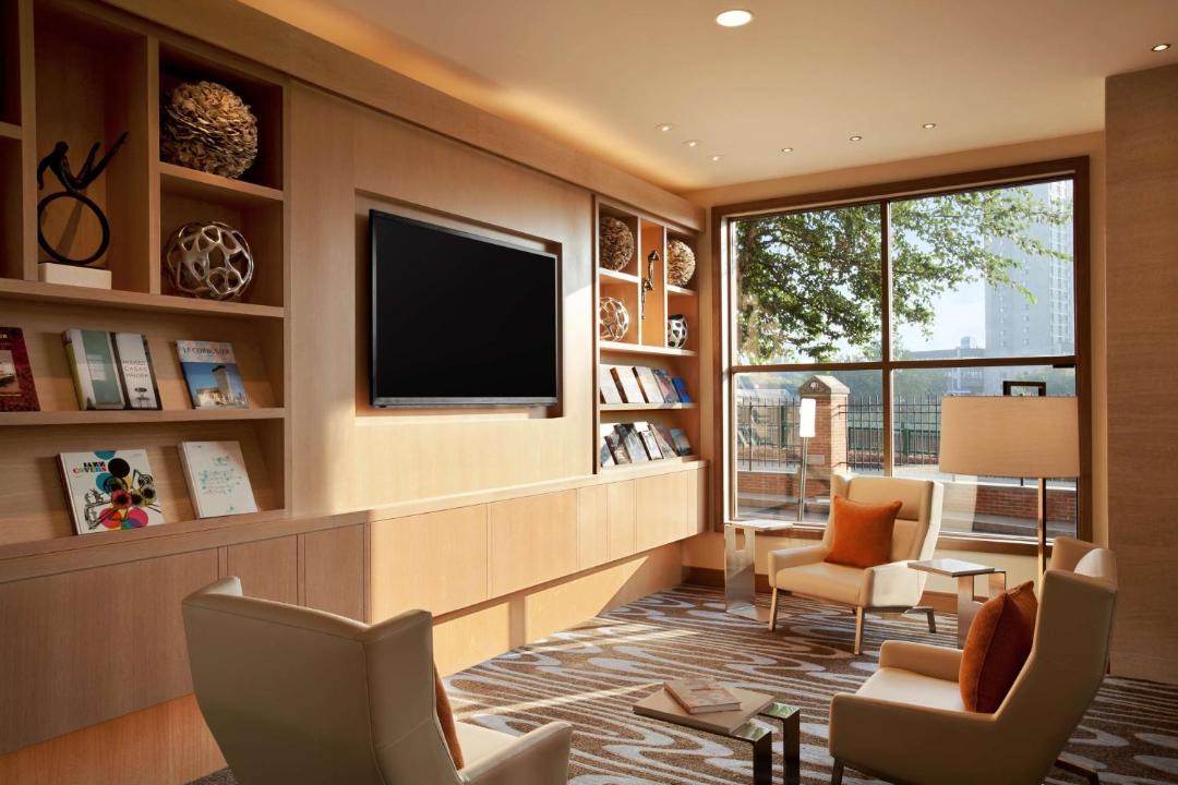 DoubleTree Suites by Hilton Hotel Boston - Cambridge 1