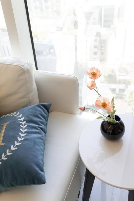 크리스마스 세일 더청담에디션 2Bdr 1Bath Full Options apt 1