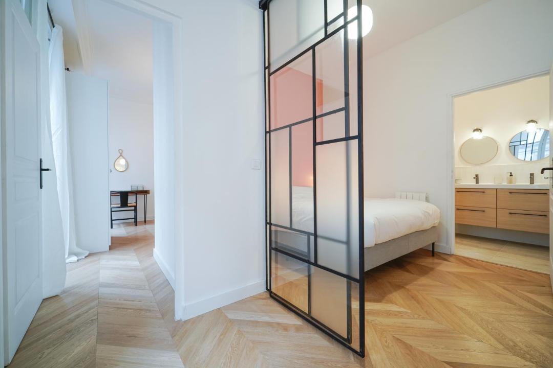 Parisuites Central Grands boulevards Design Folies Bergères 1