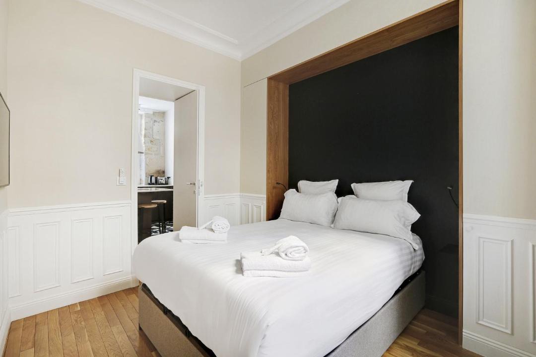 Pick A Flat's Apartment in Opéra - Rue Saulnier 1