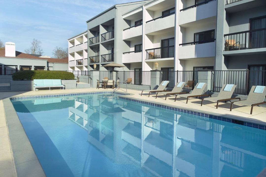 Courtyard Charlotte SouthPark 1