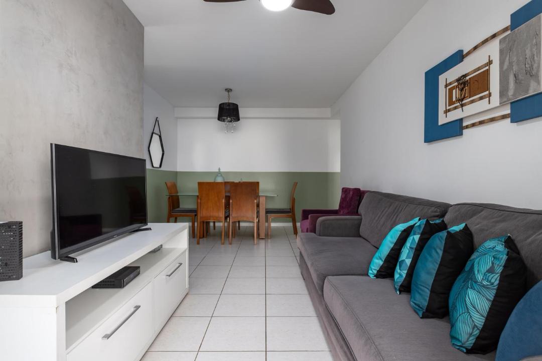 3 QUARTOS a 300 RioCentro - Condominio com PISCINA, ESTACIONAMENTO e Portaria 24h - Wi-Fi ilimitado e Cozinha Completa - Apartamento indicado para Grupos, Hóspedes a Trabalho e Crianças 1