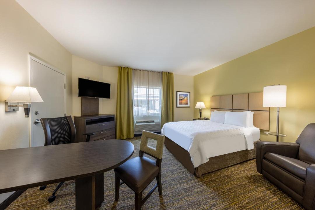 Candlewood Suites Springfield-Medical District by IHG 1