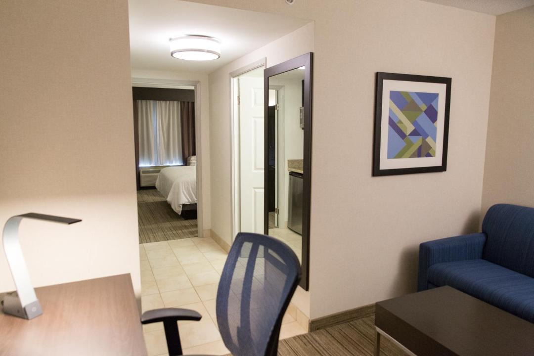 Holiday Inn Express Brampton by IHG 1