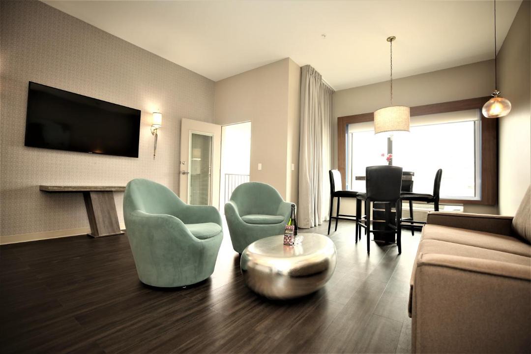 Holiday Inn Express & Suites - Charlotte - South End by IHG 1