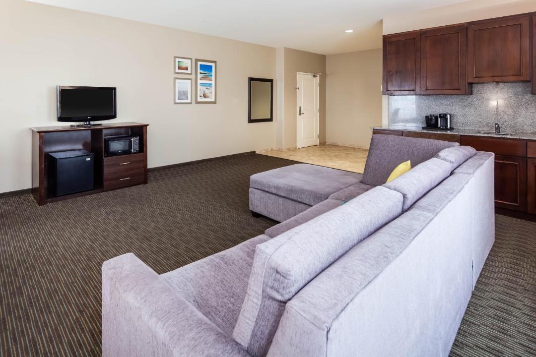 La Quinta by Wyndham Inglewood 1