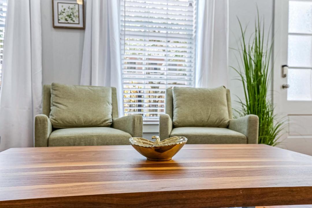 Stunning 4BR-5BR near French Quarter Homes by Hosteeva 1