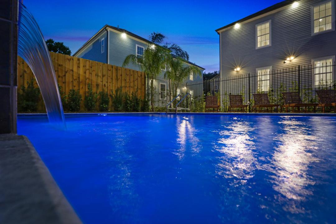 Hosteeva Chic Urban Retreat w Pool Steps to St Charles Ave and Near Bourbon St 1