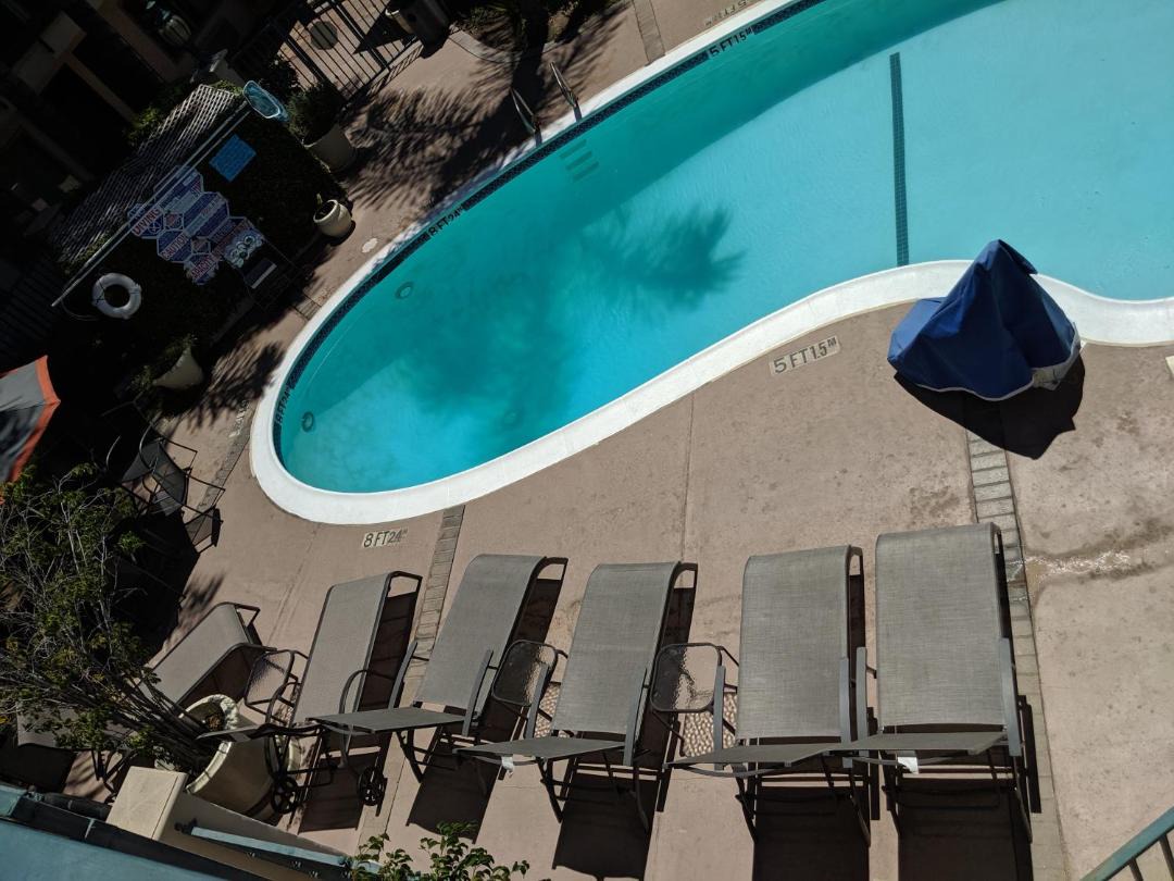 Tarzana Inn 1