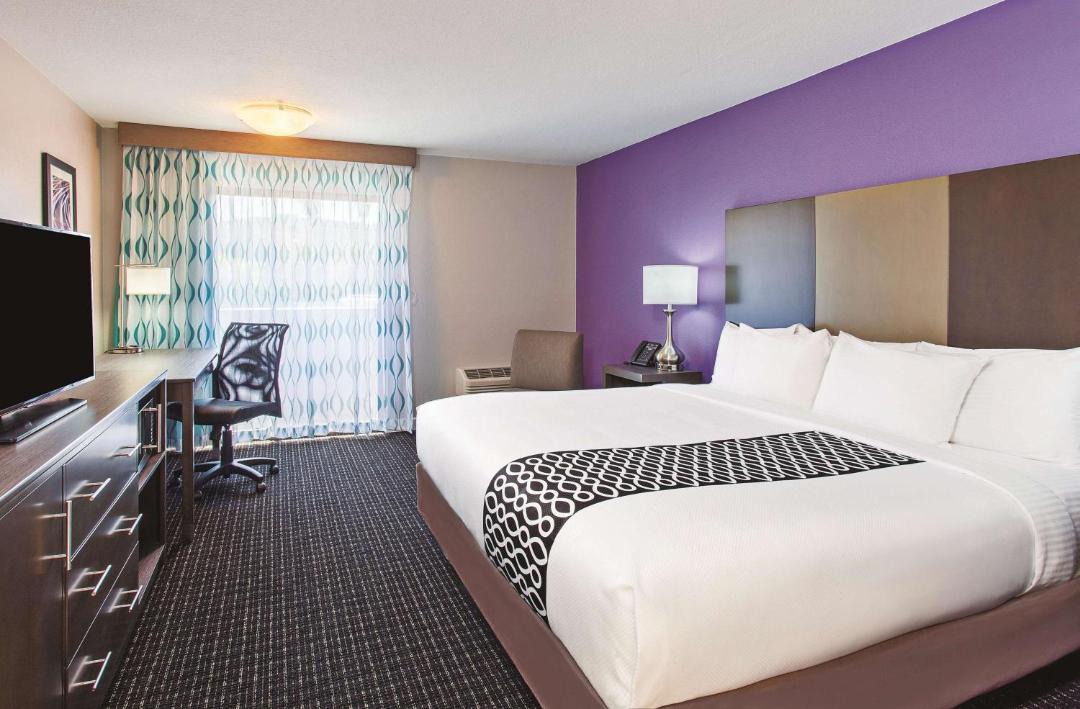 La Quinta by Wyndham Pomona 1