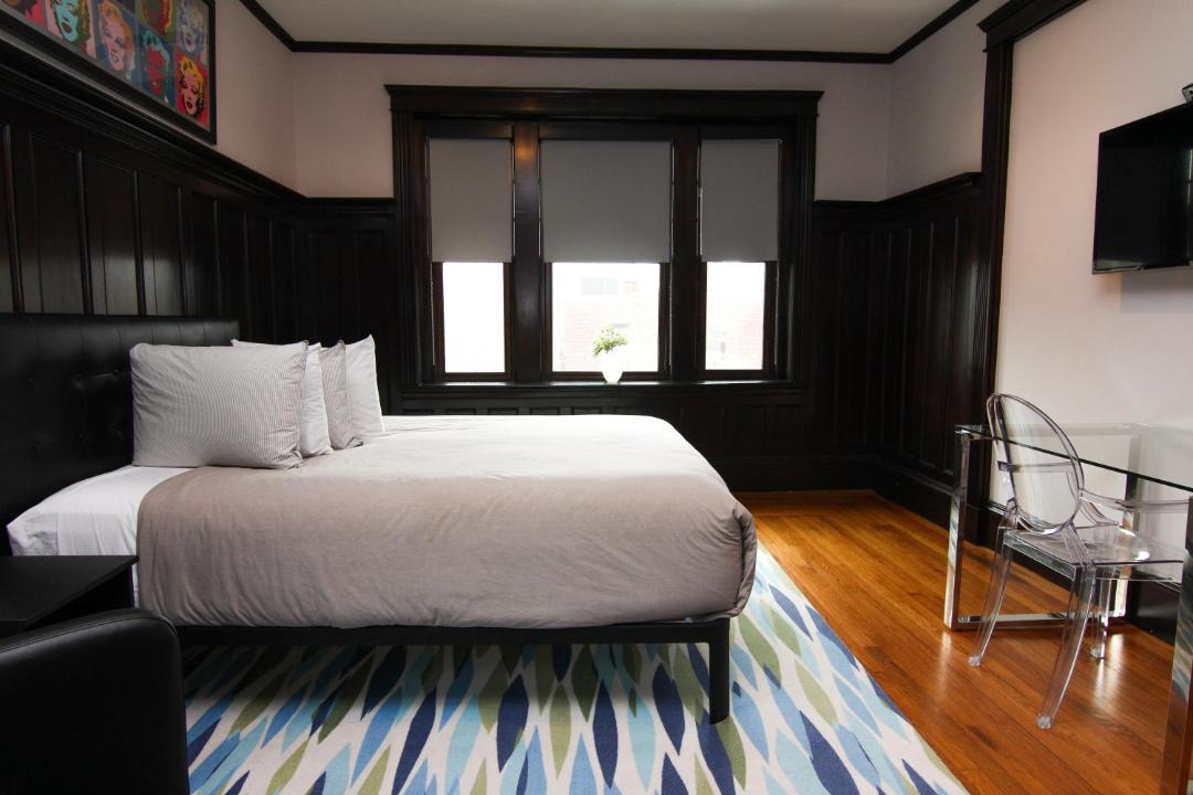 A Stylish Stay with a King Bed and Heated Floors #27 1