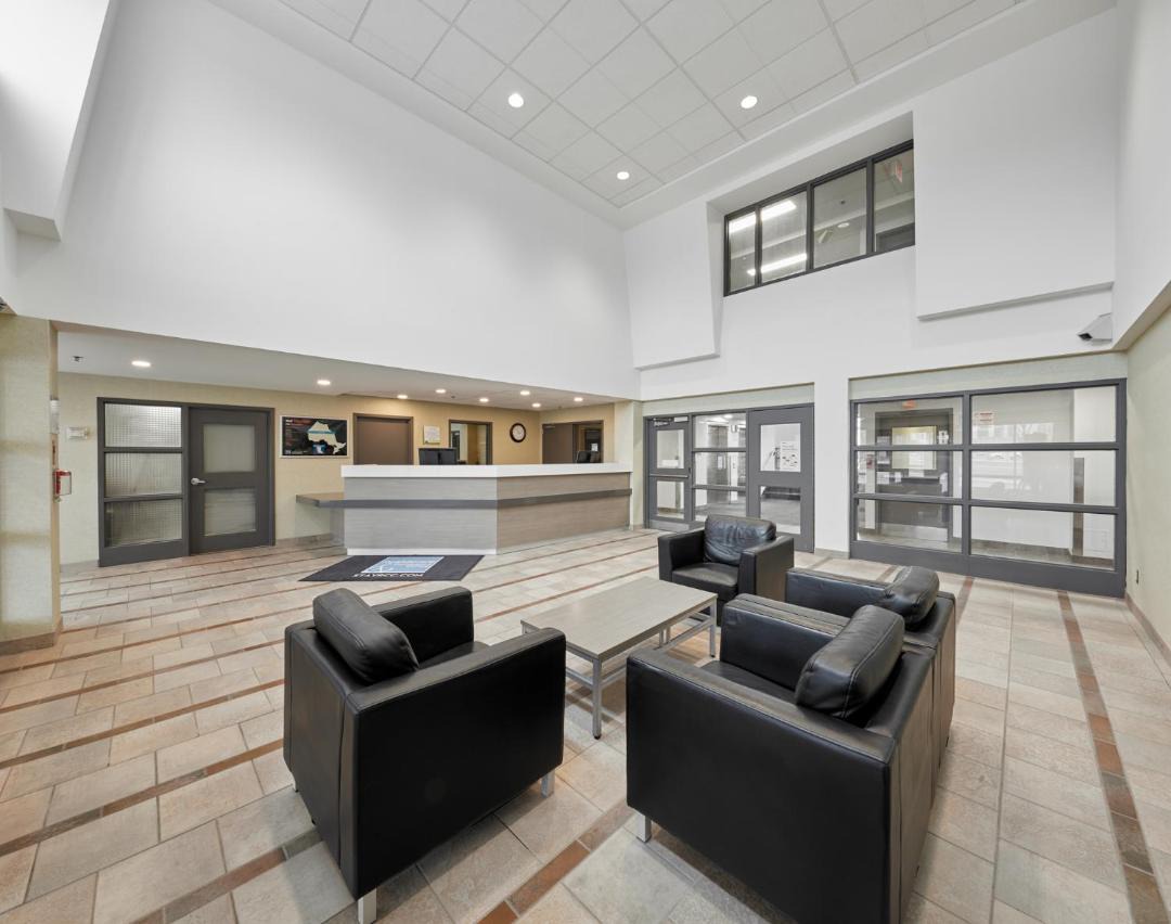 Residence & Conference Centre - King City 1