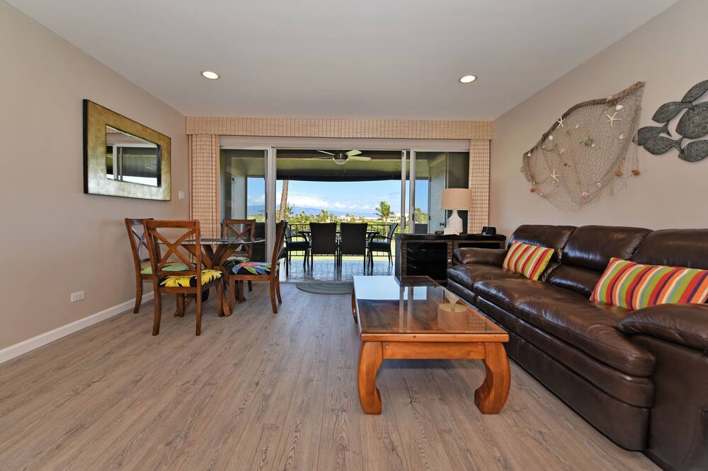 GOLF COURSE FRONT, OCEAN VIEW studio ** NEWLY REMODELLED** A210