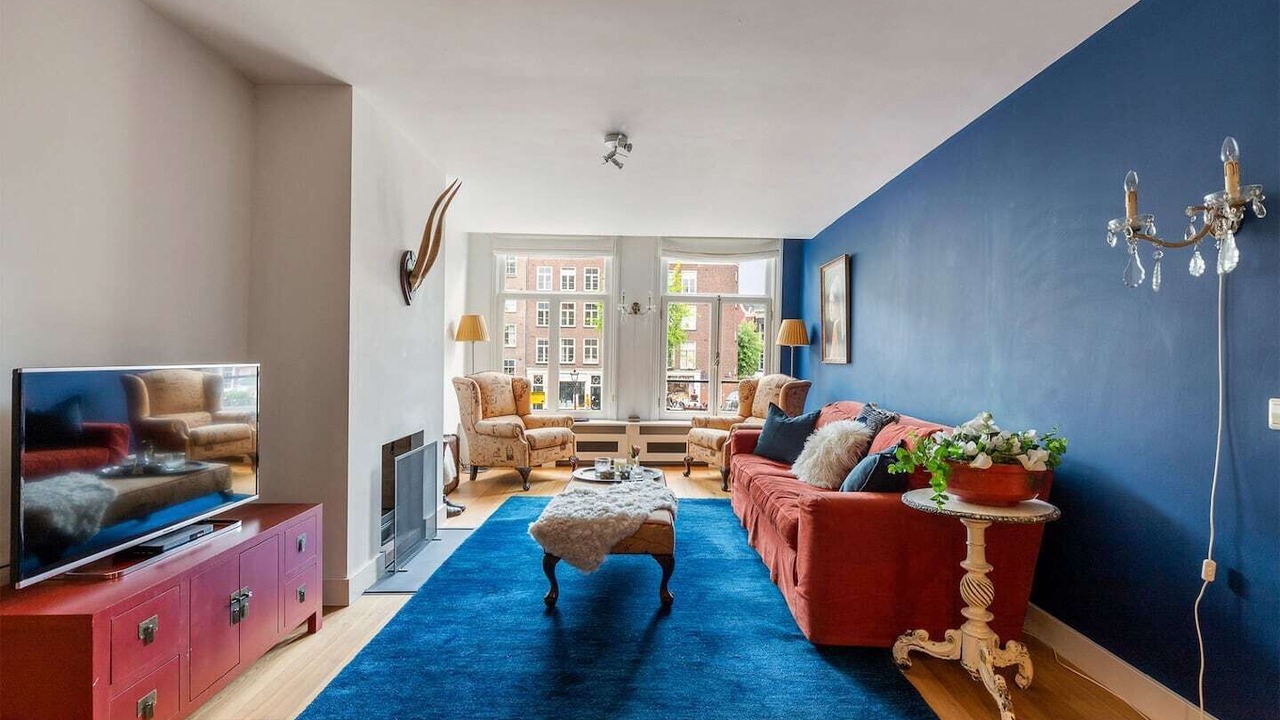 Beautiful apartment at one of the most desirable locations on the famous Prinsengracht.