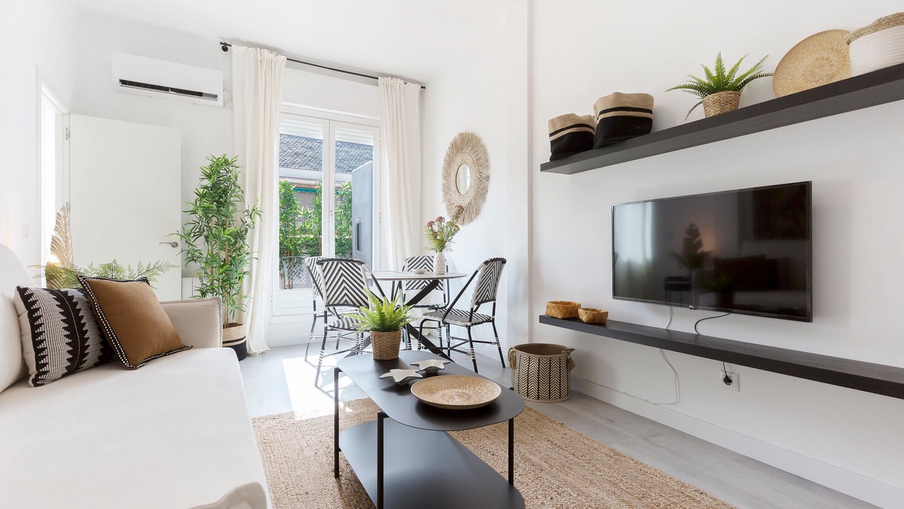Genteel Home Modesto Lafuente