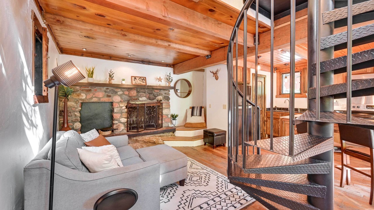 Patio & Mtn Views: Peaceful Sedona Retreat