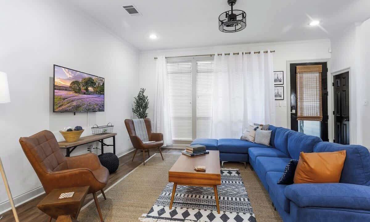Luxury 3 Kings, Fully Equipped, near LSU
