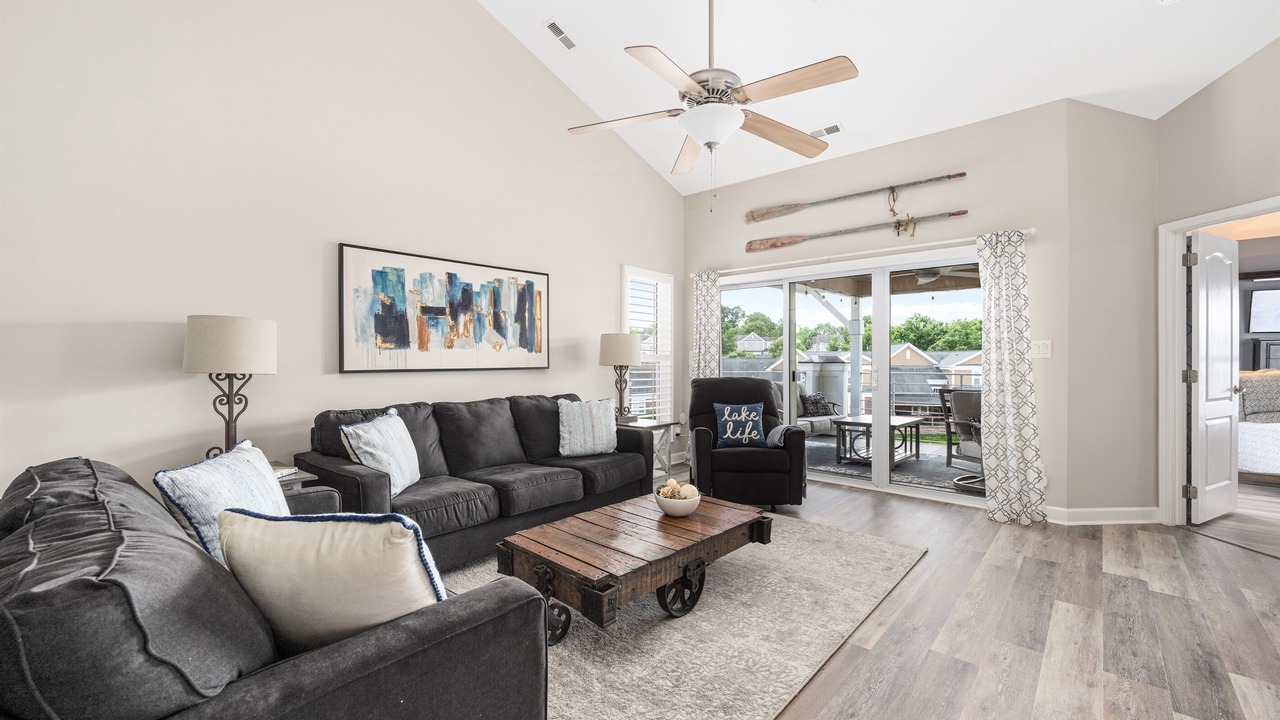Makin’ Memories at Lake Escape, Lake view, Pool - Lake Norman Vacation Rental