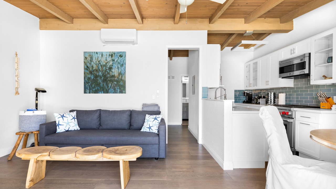 Ultra Premium Malibu Road Beach House with AC PRIVATE BEACH