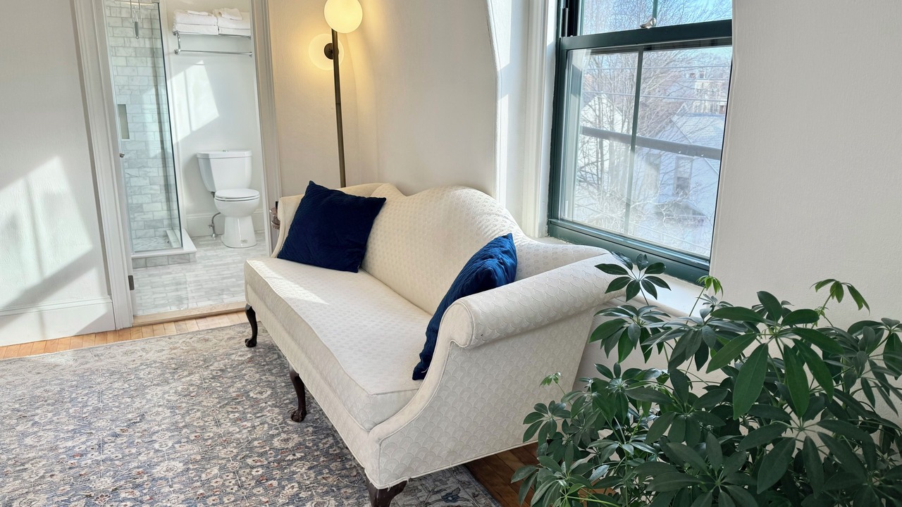 Morrill Mansion Inn | 5 | Self Check In | Parking