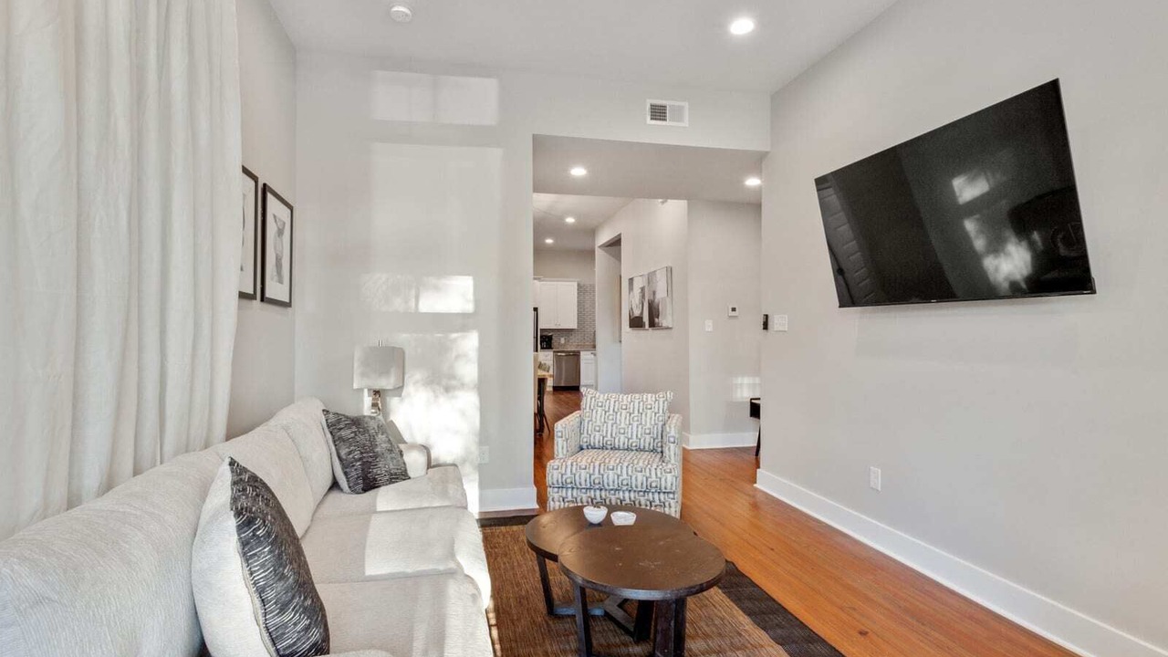 Experience New Orleans! 5Bd Rooms 3.5 Bathrooms, Centrally Located