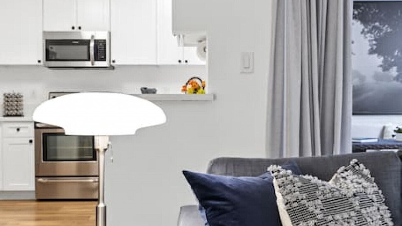 Double King Suite with Patio Dining and Parking