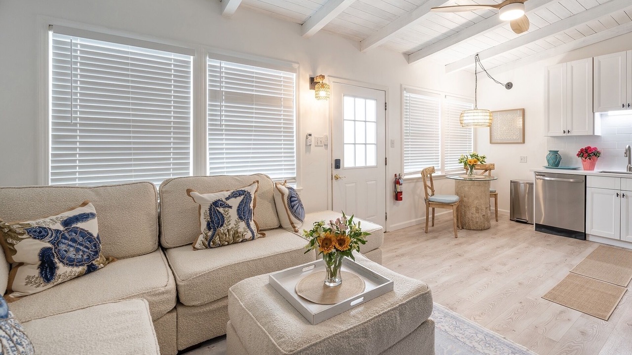 Breathtaking Oceanfront Accomm.: "Best in Class" Recipient for Vacation Rentals