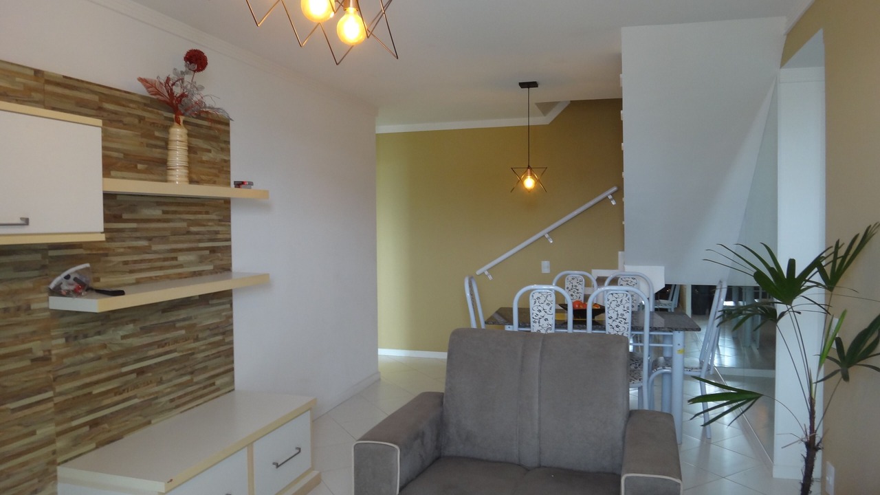 Cabo Frio, foot in the sand, beautiful coverage with air conditioning, barbecue, sink.