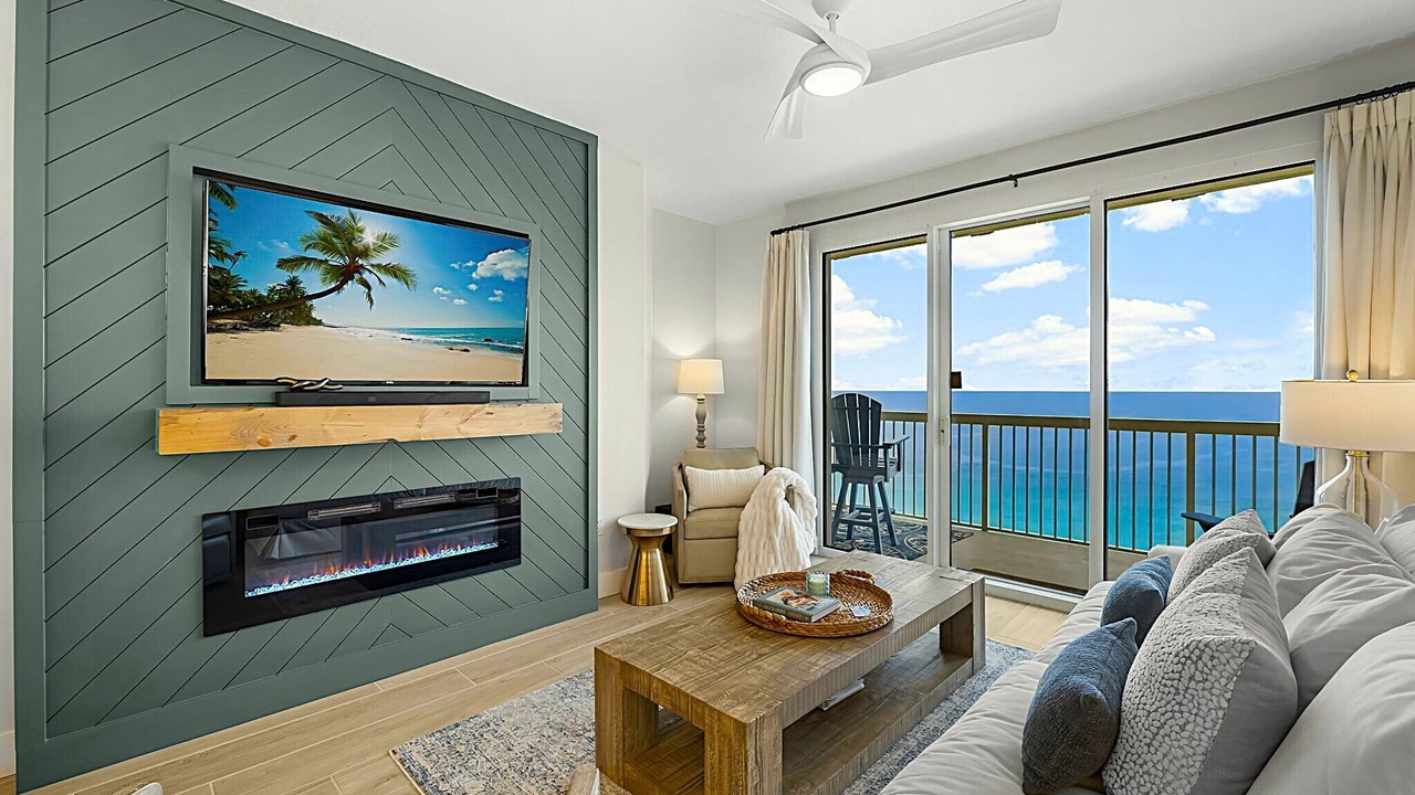 GULF FRONT | Remodeled, Upscale 3 BR (2 King Suites) | Beach Chair Svc Included!