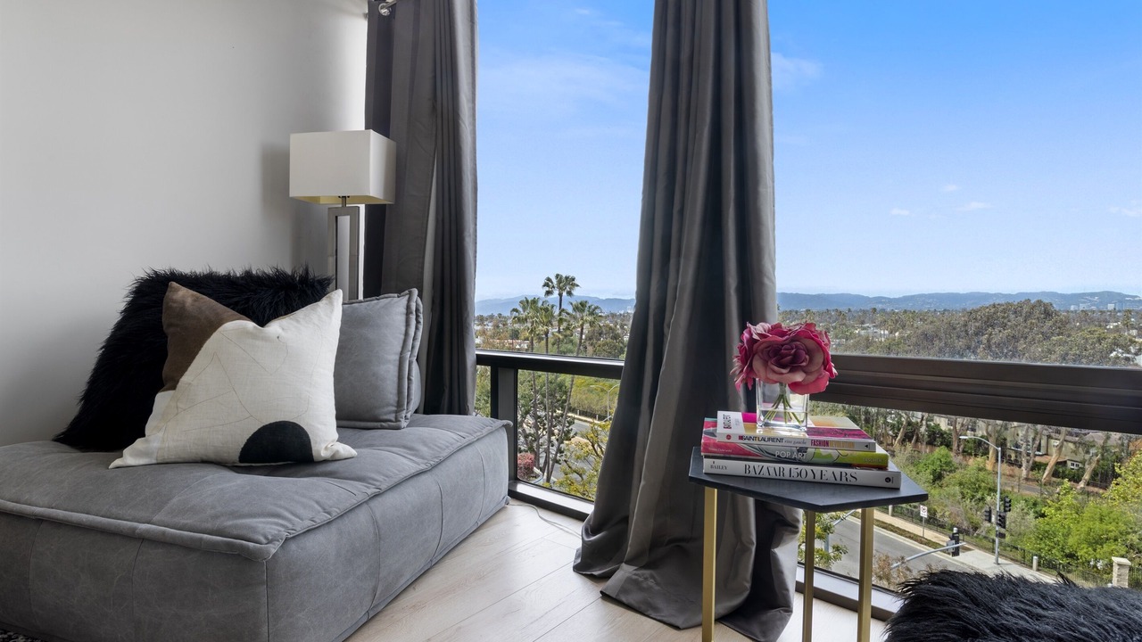 Modern, Chic Marina Retreat w/Gorgeous City Views | Office Space w/Wifi