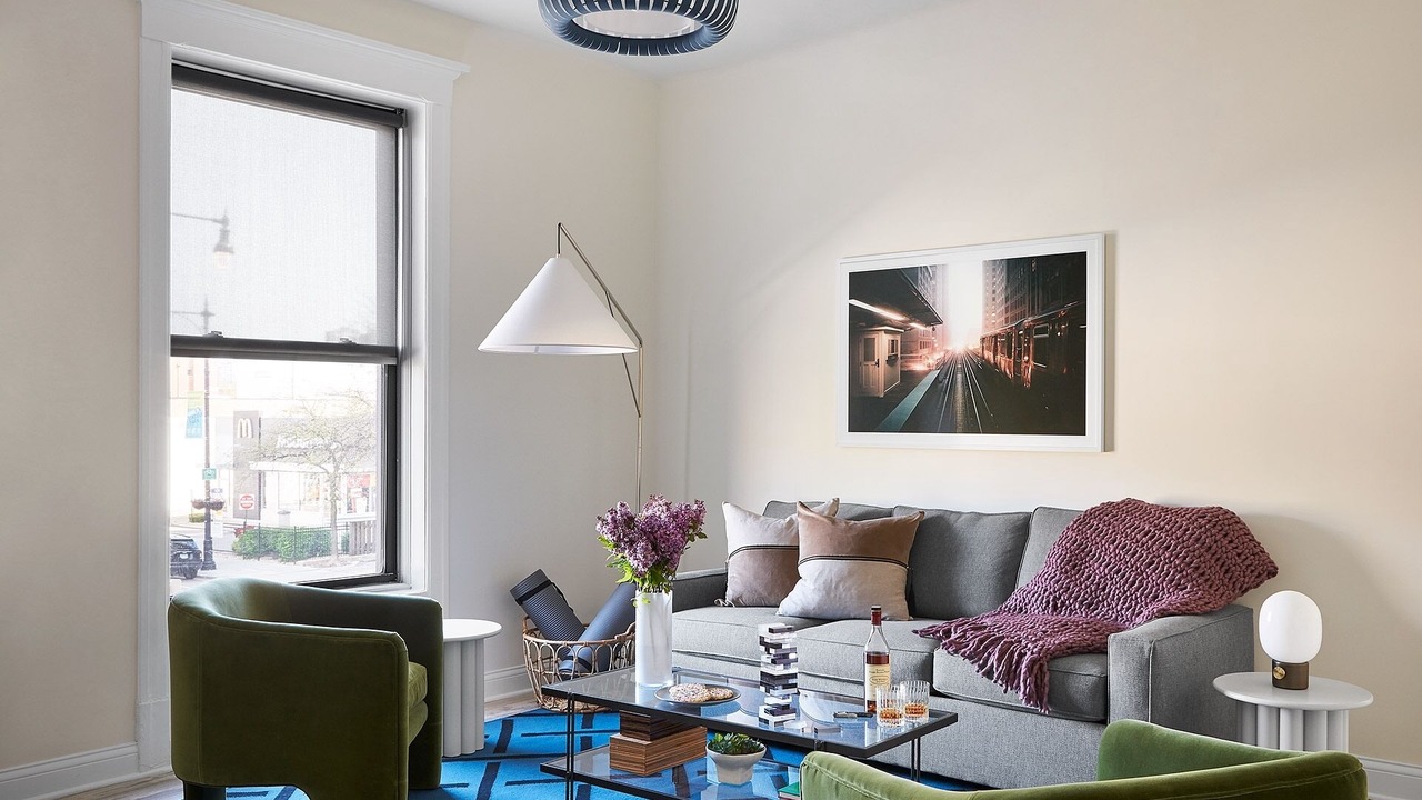 The Neighborhood Hotel - Lincoln Park 204 - Two Bedroom