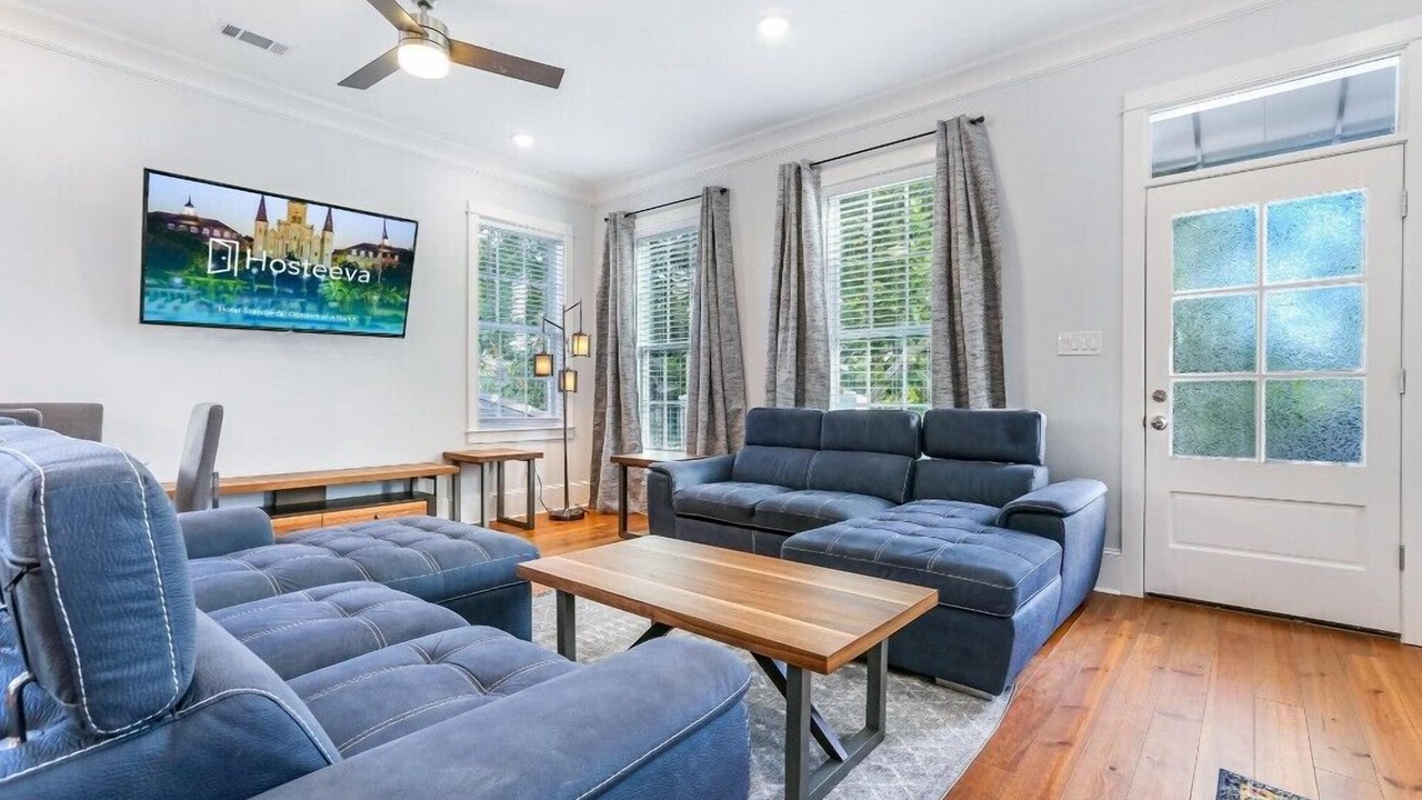 15% OFF Monthly | 10% OFF Weekly- Chic Urban Retreat w Pool Steps to St. Charles Ave and