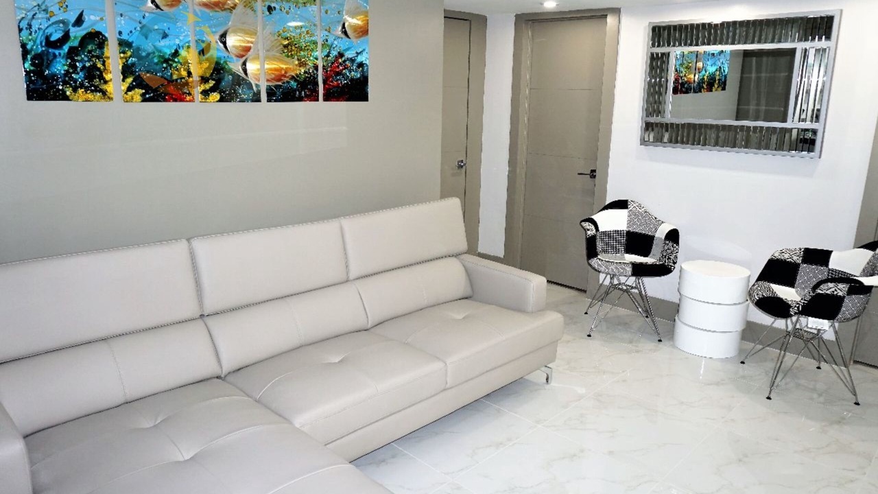 Elegant Modern 4 Bedroom Beachfront for Bachelorettes - 518