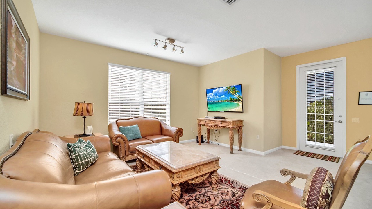 Vista Cay 3 Bed 2 BT Huge Upscale King WOW