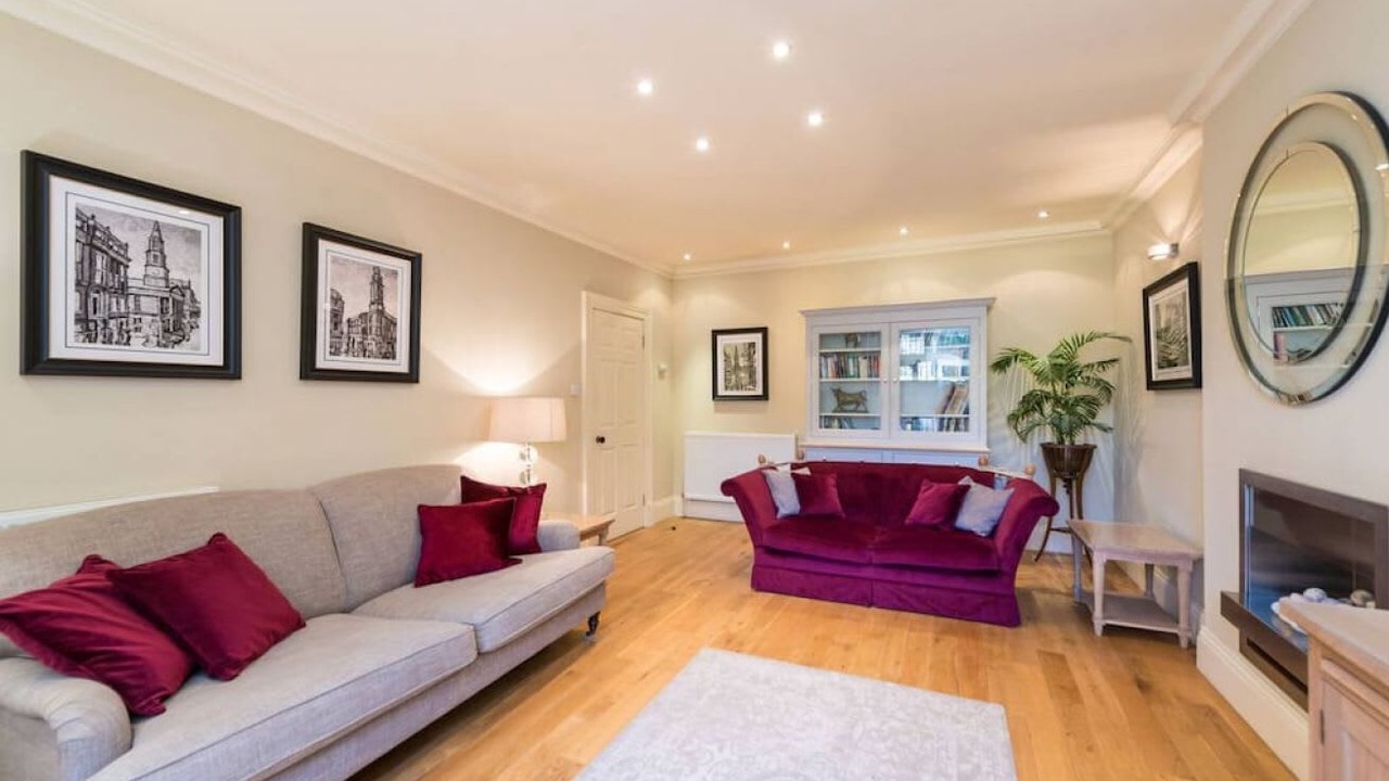 Luxury Apartment with Patio in City Centre