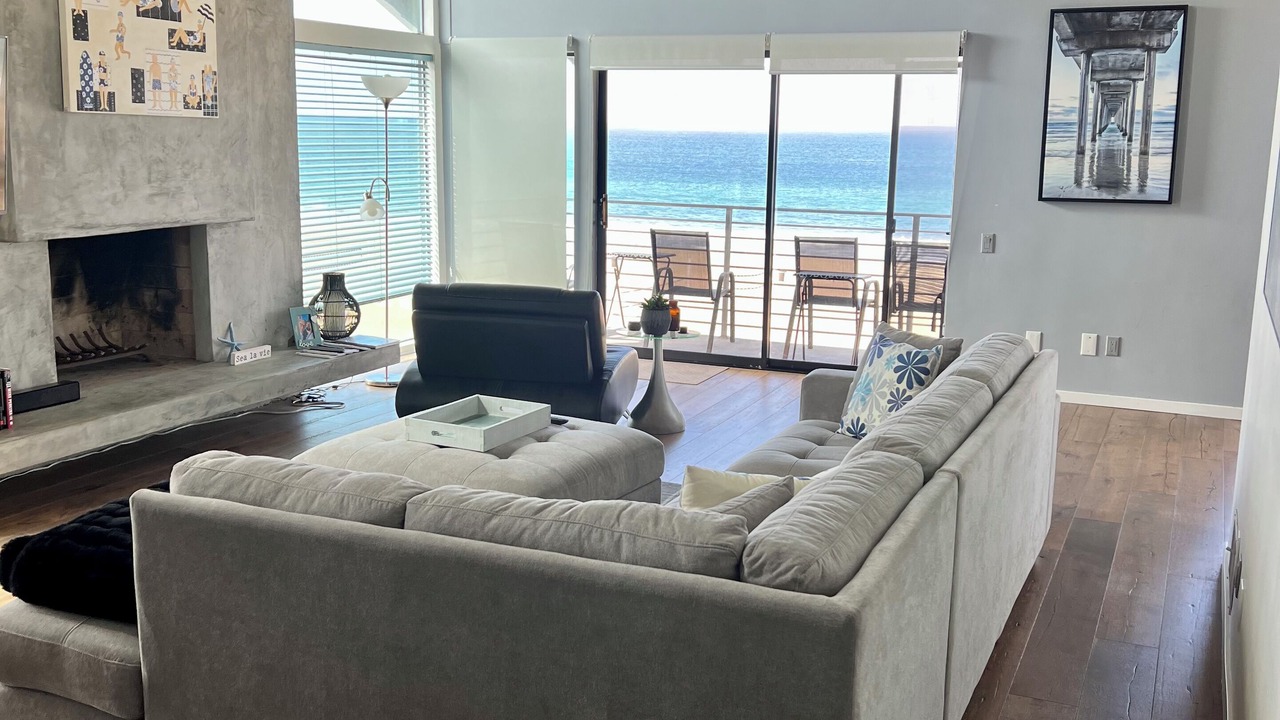 Unobstructed Ocean Views! On the Strand. - Accepting under 30 days