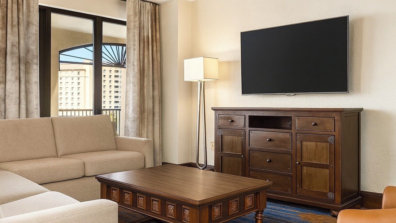 Luxury 4BR Wyndham Bonnet Creek Resort - Lazy River, Pools - Inside Disney World