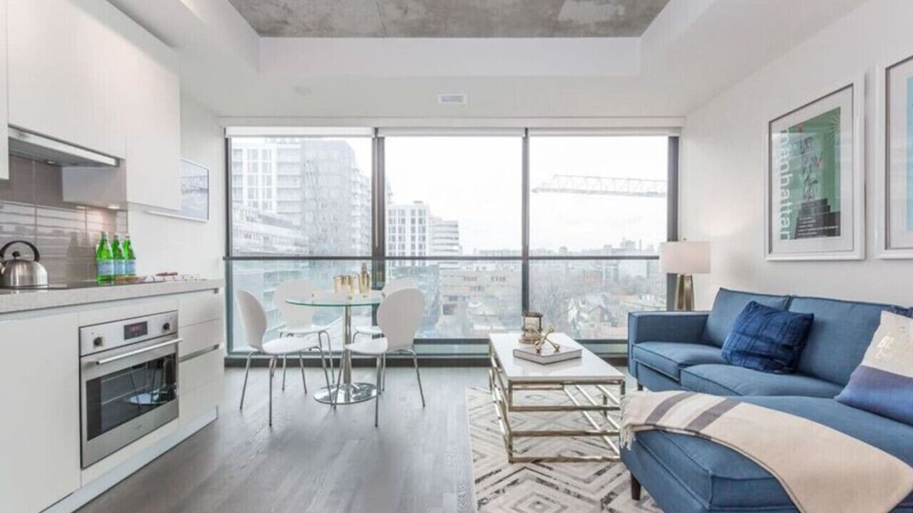 Luxury 1BR in the Heart of King West