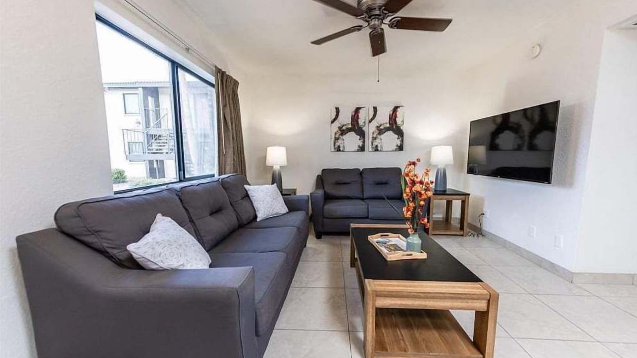 206 Stylish & Comfortable Desert Retreat in Scottsdale's Best Location