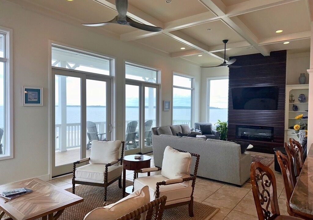 The Penthouse at High Tide - Best Views Right on the Beach - Great for Families!